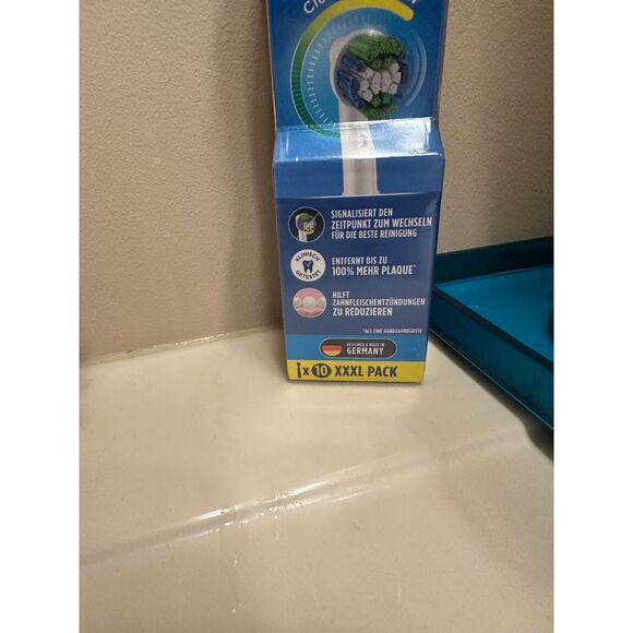Oral B Precision Clean Replacement Electric Brush Heads XXXL Pack 10 Count New - Picture 2 of 5